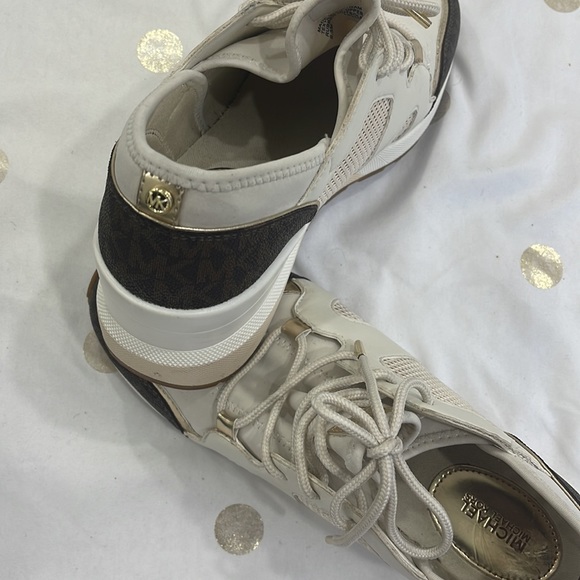 Wonderful shoes - Picture 3 of 9